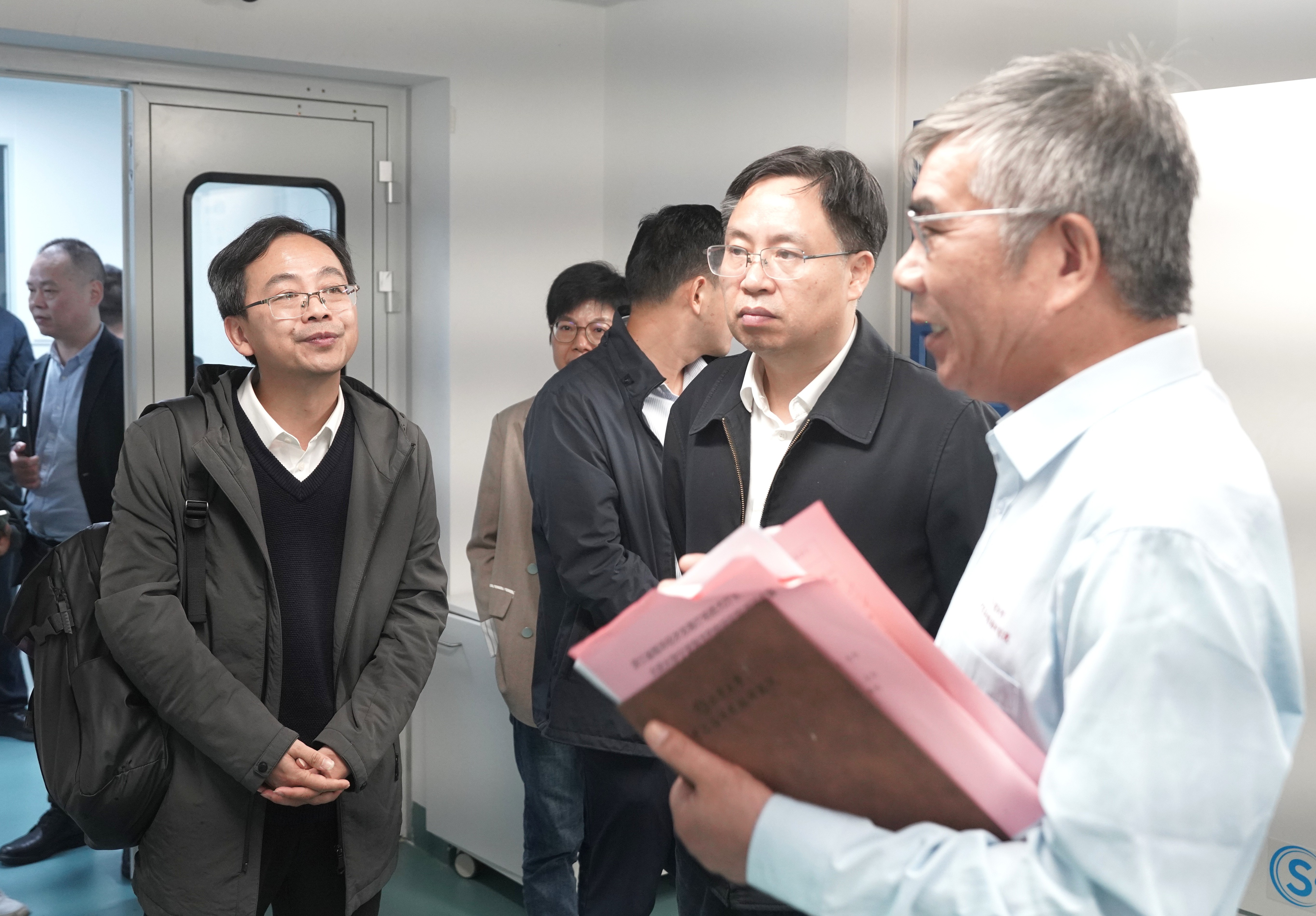 ea932f840f214cb3adcd623ad9a6cee4.jpg ea932f840f214cb3adcd623ad9a6cee4.jpg